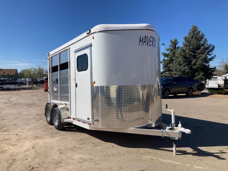 2023 C & B Quality Trailers MAV2HS-7K Horse Trailer 2023 C & B Quality Trailers MAV2HS-7K Horse Trailer