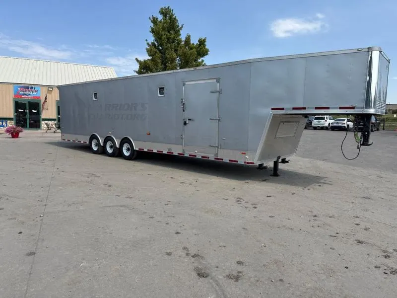 2016 Royal Cargo Trailers RRTGH 8.5X40TR70 Cargo / Enclosed Trailer