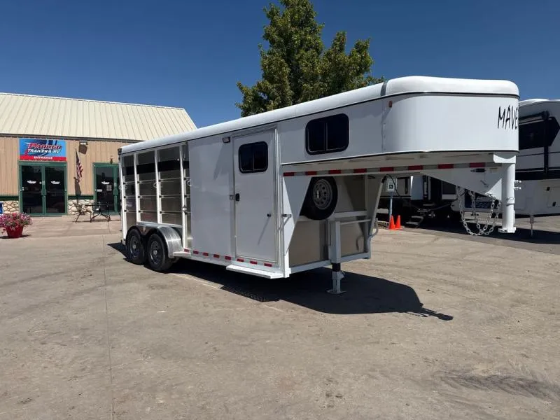 2026 Maverick Trailers MAVGN3HS-9.9K Horse Trailer