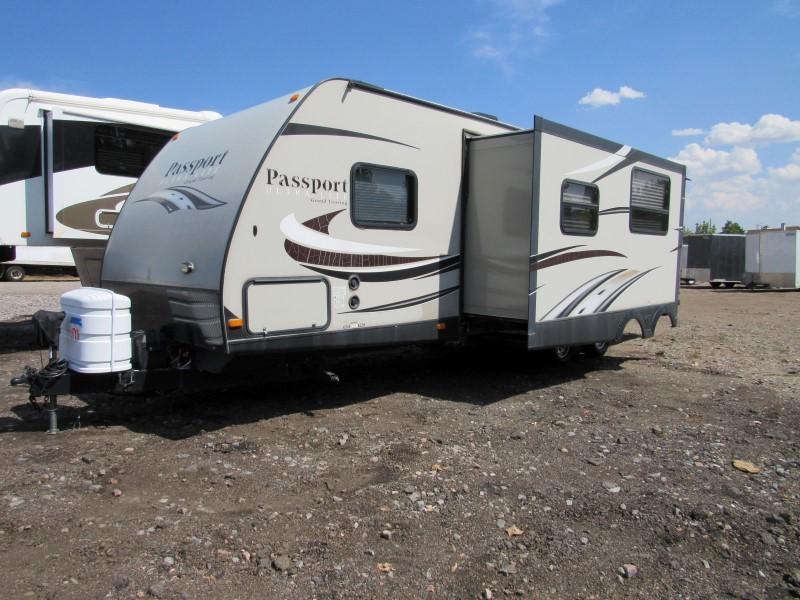 2015 Keystone RV PASSPORT ULTRA LITE Camping / RV Trailer 2015 Keystone RV PASSPORT ULTRA LITE Camping / RV Trailer