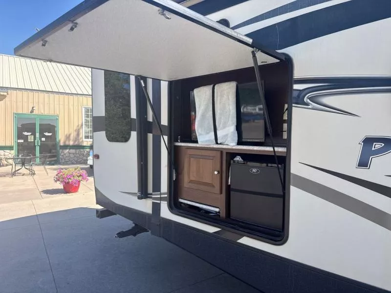 used Travel Trailers Hesston  for sale, in Parker, CO Thumbnail 11