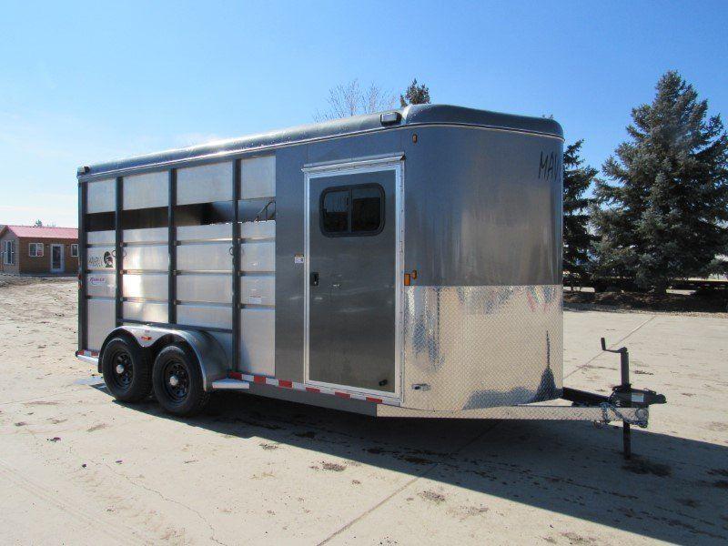 2023 C & B Quality Trailers MAV3HS-9.9K Horse Trailer 2023 C & B Quality Trailers MAV3HS-9.9K Horse Trailer 8EYs1Qsz2y1n