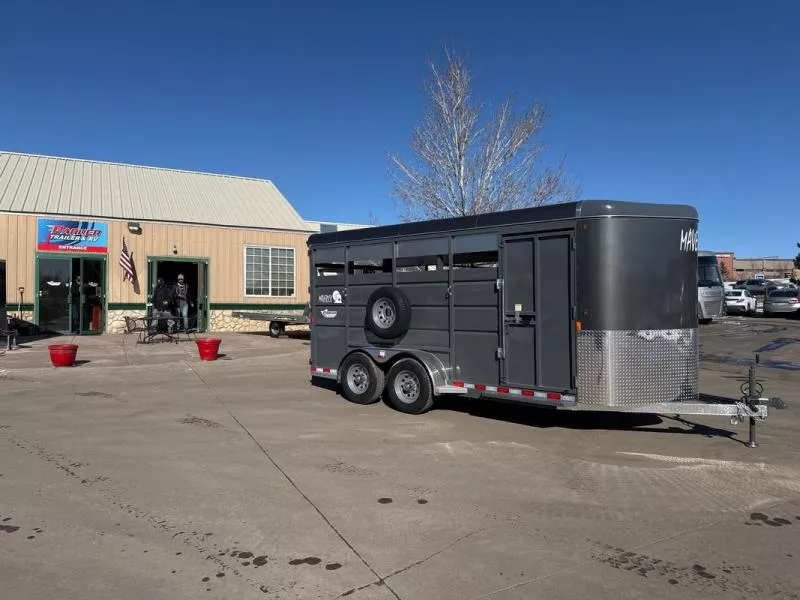 2025 Maverick Trailers MAVST17-9.9KSLD Horse Trailer