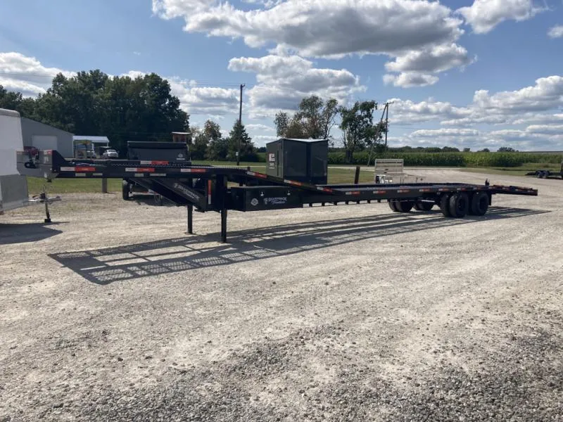 2025 Silverback Trailers Titus53