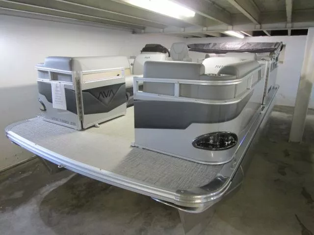 2025 Avalon 1980 VTX Pontoon Boat