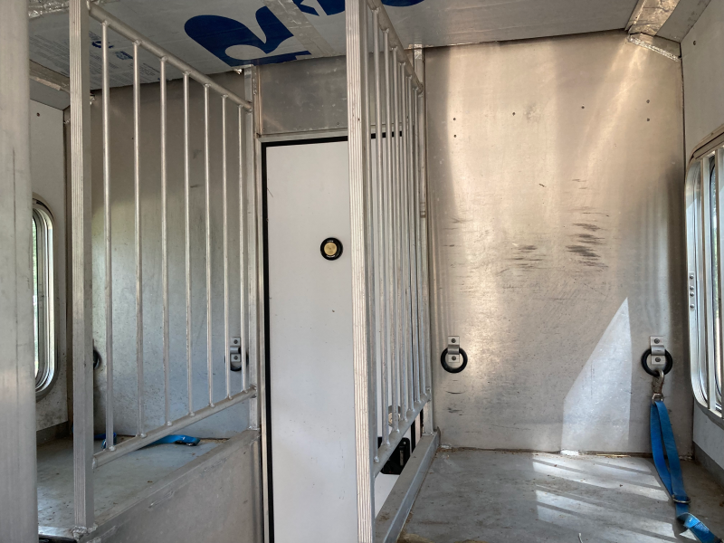 used Horse Trailers Featherlite  for sale, in Horseshoe Bay, TX Thumbnail 5