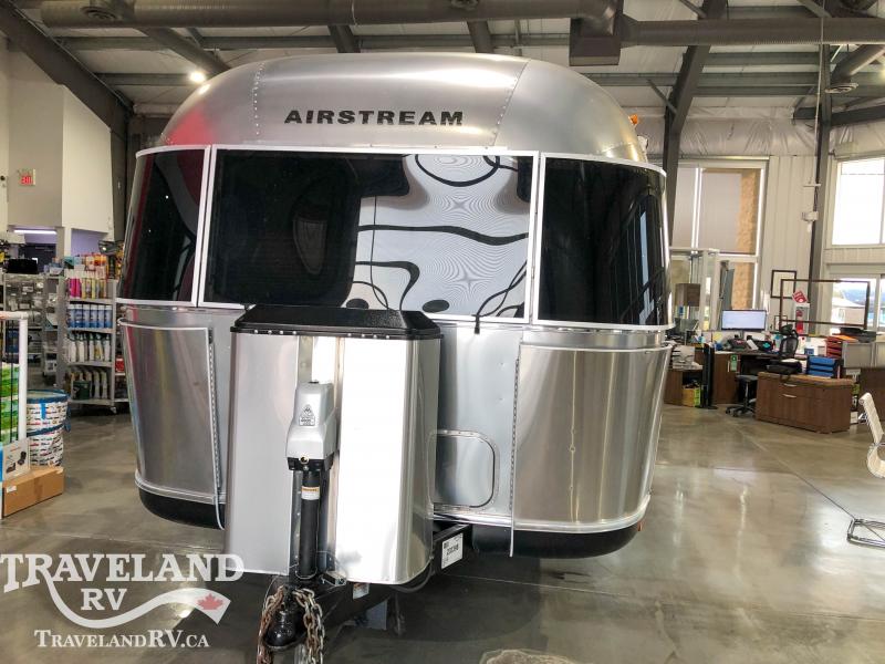 2018 Airstream Classic 33 FB Travel Trailer 2018 Airstream Classic 33 FB Travel Trailer