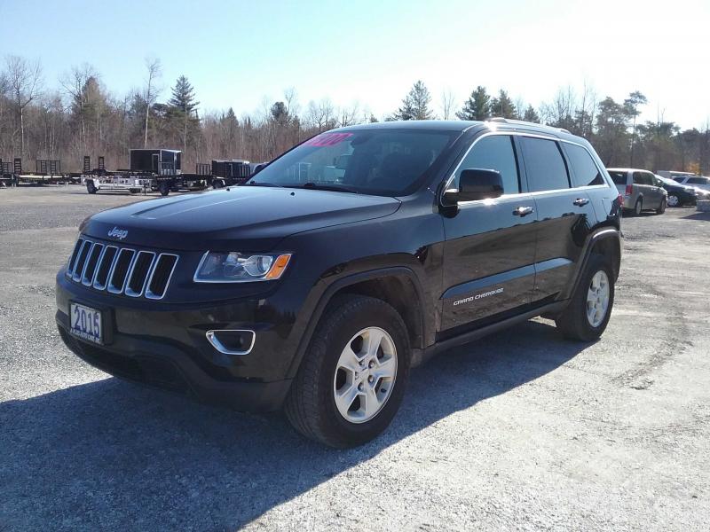 2015 Jeep GRAND CHEROKEE LARADO SUV 2015 Jeep GRAND CHEROKEE LARADO SUV
