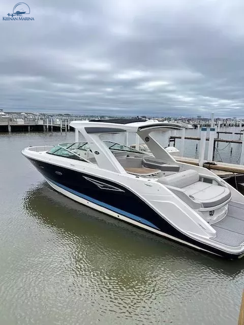 2021 Sea Ray SLX 310 Cuddy Cabin 1749843431