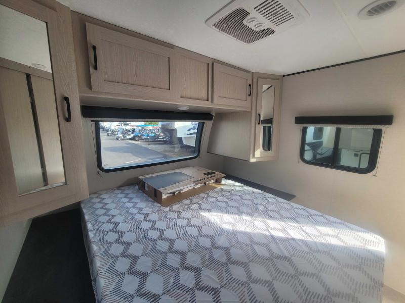 new Travel Trailers Coachmen Apex Ultra-Lite for sale, in Winter Garden, FL Thumbnail 10