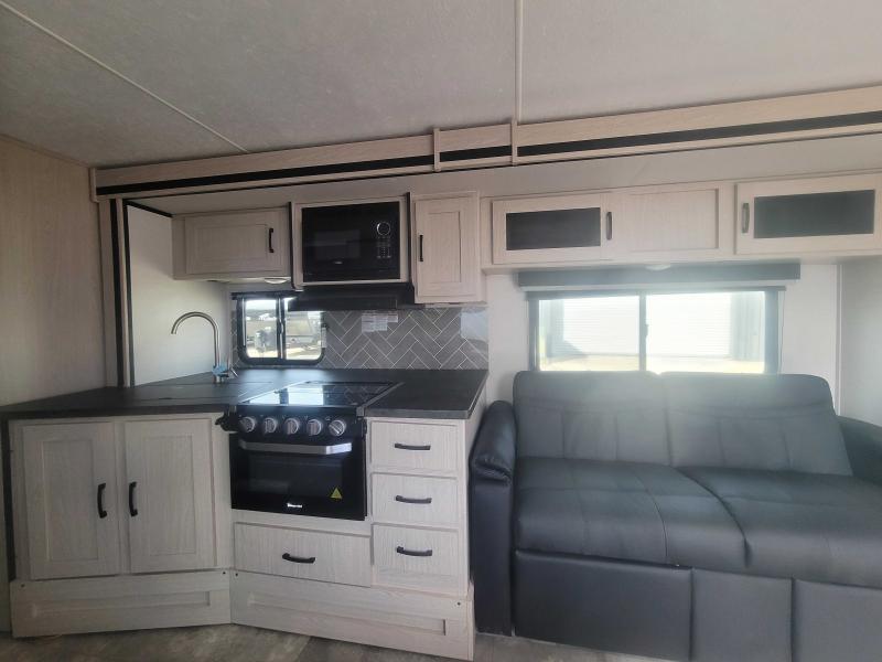 new Travel Trailers Coachmen Apex Ultra-Lite for sale, in Winter Garden, FL Thumbnail 8