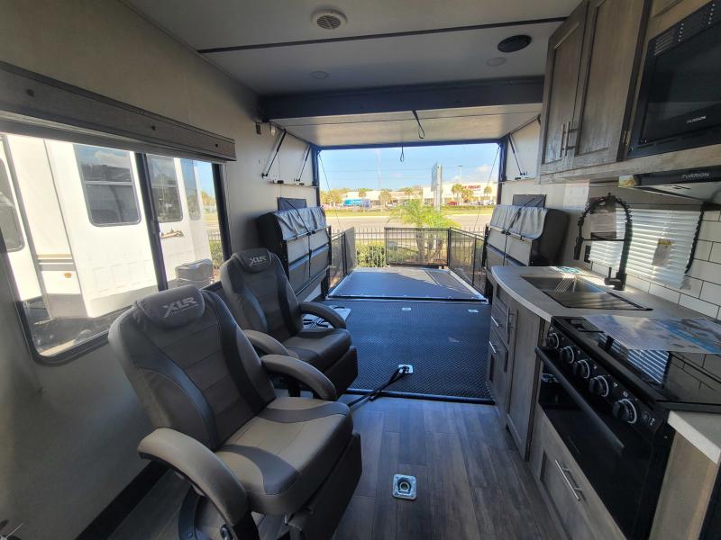 new Toy Haulers Forest River XLR Boost for sale, in Winter Garden, FL Thumbnail 7