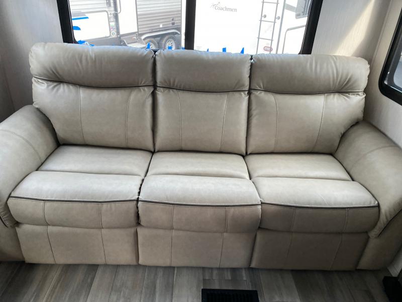 new Fifth Wheel Trailers Forest River Cedar Creek for sale, in Ormond Beach, FL Thumbnail 7