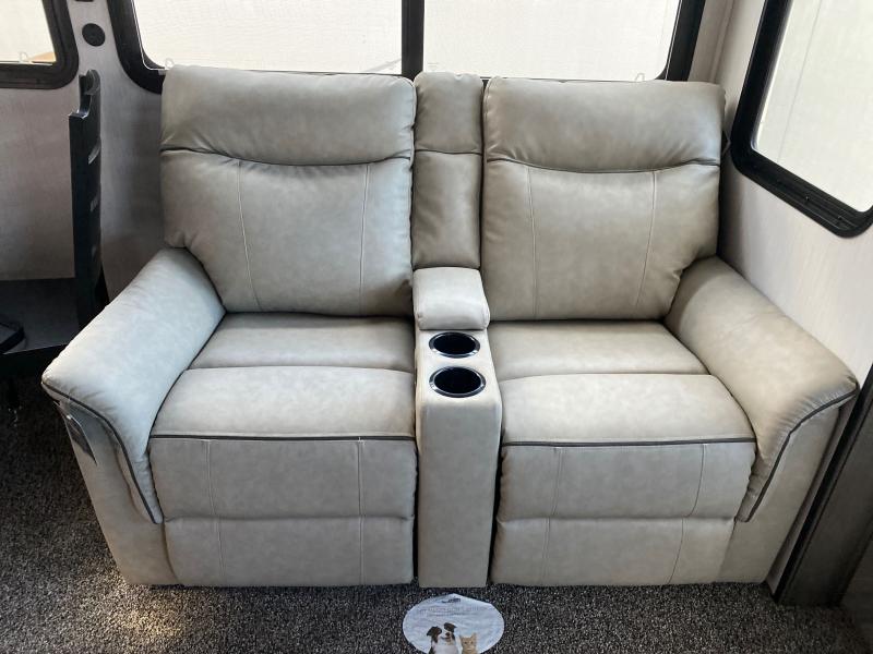 new Fifth Wheel Trailers Forest River Cedar Creek for sale, in Ormond Beach, FL Thumbnail 8