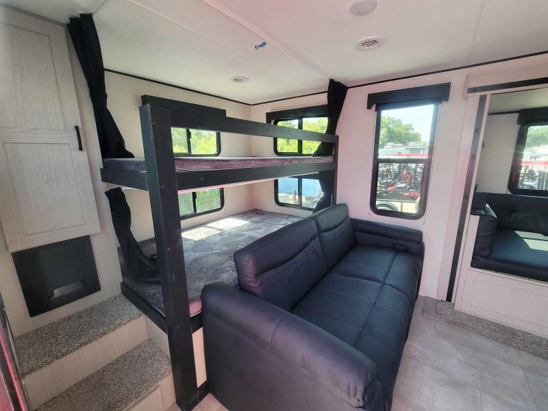new Travel Trailers Coachmen Apex Ultra-Lite for sale, in Winter Garden, FL Thumbnail 10