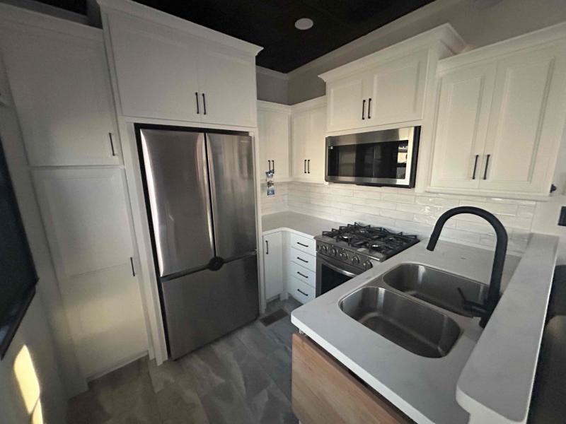 new Fifth Wheel Trailers Forest River Riverstone for sale, in Palm Bay, FL Thumbnail 24