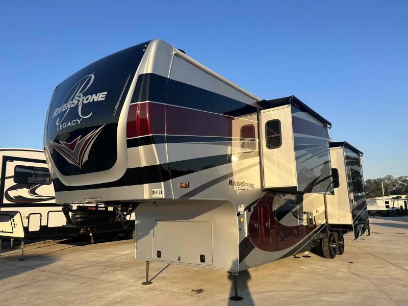 new Fifth Wheel Trailers Forest River Riverstone for sale, in Palm Bay, FL Thumbnail 3
