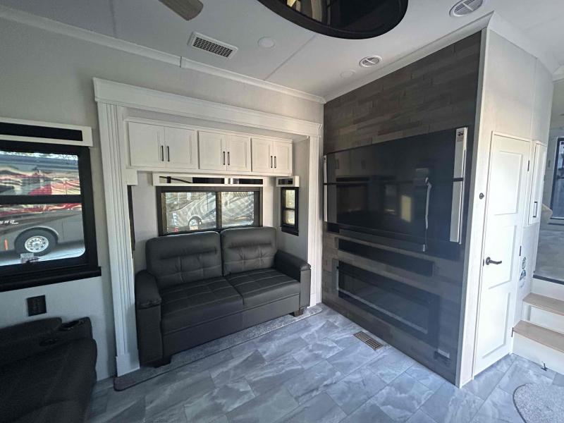 new Fifth Wheel Trailers Forest River Riverstone for sale, in Palm Bay, FL Thumbnail 26