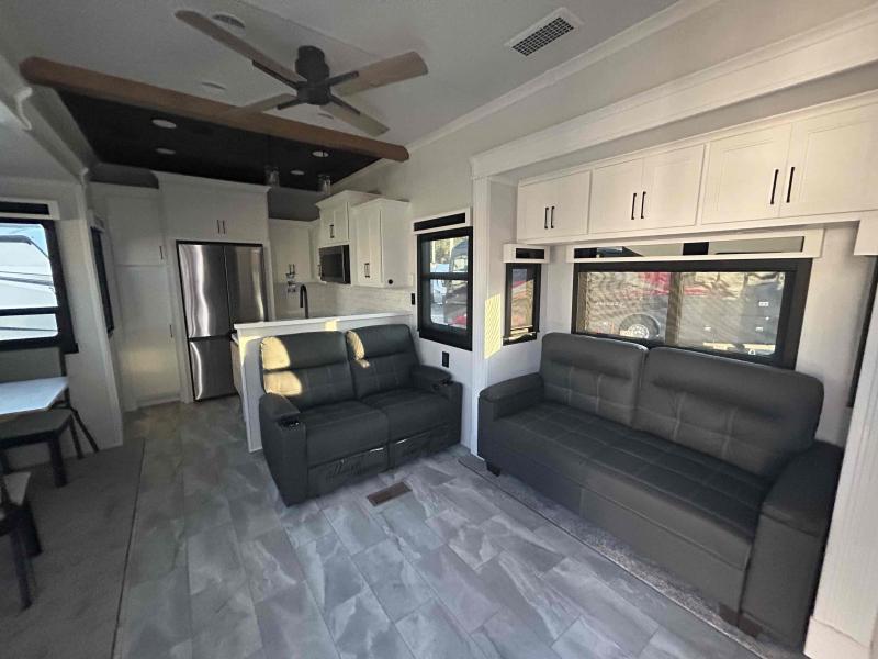 new Fifth Wheel Trailers Forest River Riverstone for sale, in Palm Bay, FL Thumbnail 23