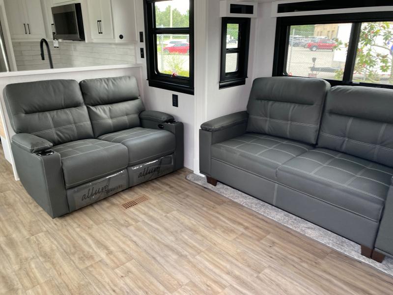 [High Resolution] 2023 Riverstone Legacy