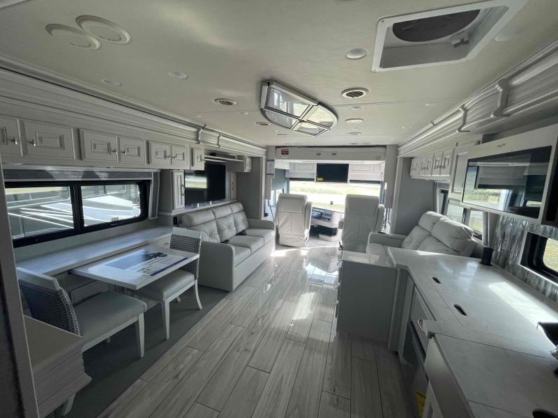 new Camper / RV Holiday Rambler Armada for sale, in Palm Bay, FL Thumbnail 18