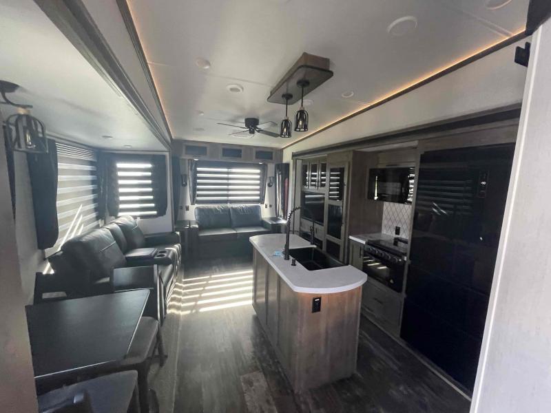 new Fifth Wheel Trailers Forest River Sabre for sale, in Palm Bay, FL Thumbnail 18