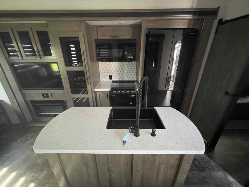 new Fifth Wheel Trailers Forest River Sabre for sale, in Palm Bay, FL Thumbnail 20