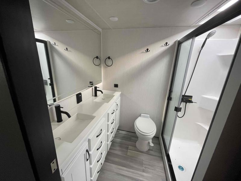 new Fifth Wheel Trailers Forest River Cedar Creek Champagne Edition for sale, in Palm Bay, FL Thumbnail 14