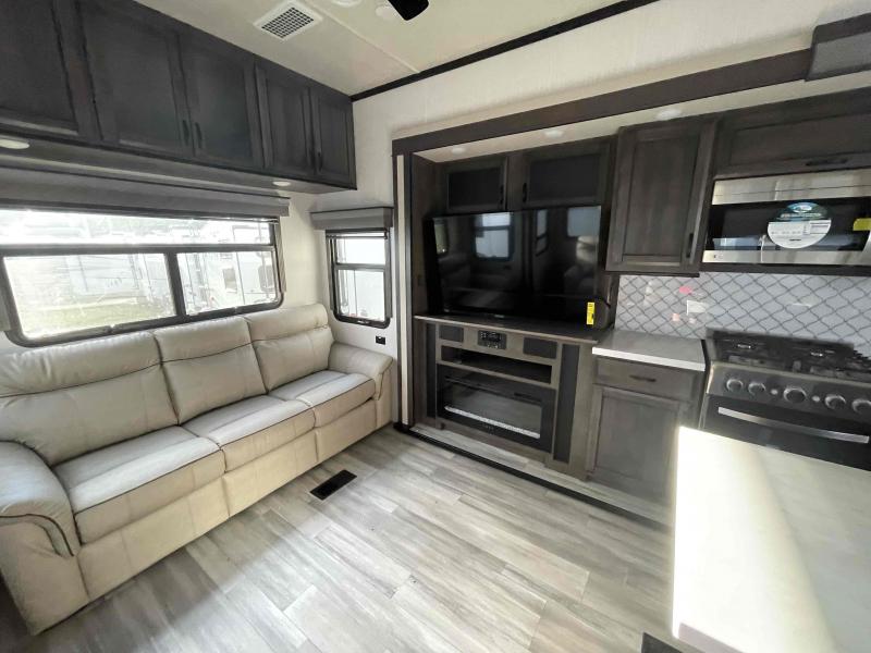 new Fifth Wheel Trailers Forest River Cedar Creek Champagne Edition for sale, in Palm Bay, FL Thumbnail 20