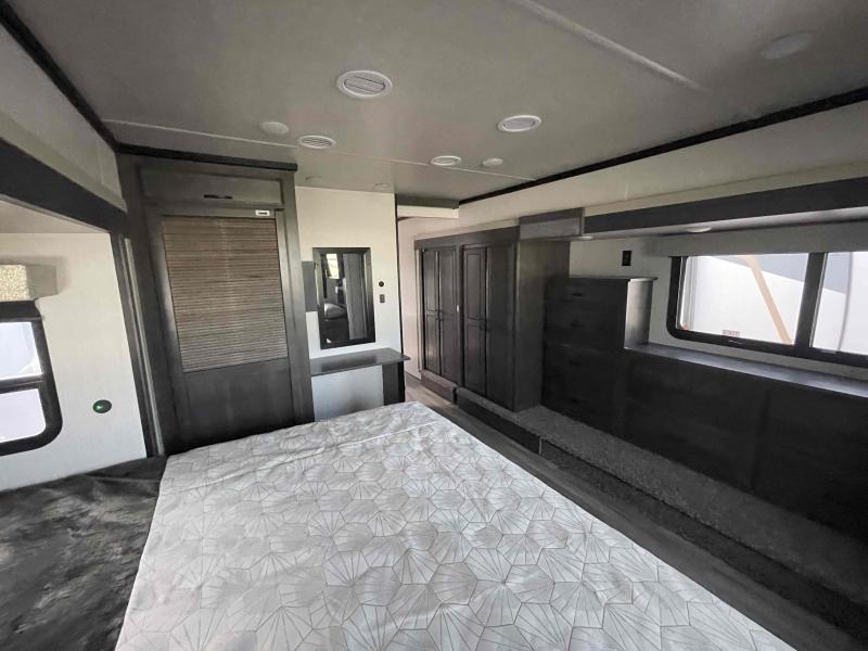 new Fifth Wheel Trailers Forest River Cedar Creek Champagne Edition for sale, in Palm Bay, FL Thumbnail 10