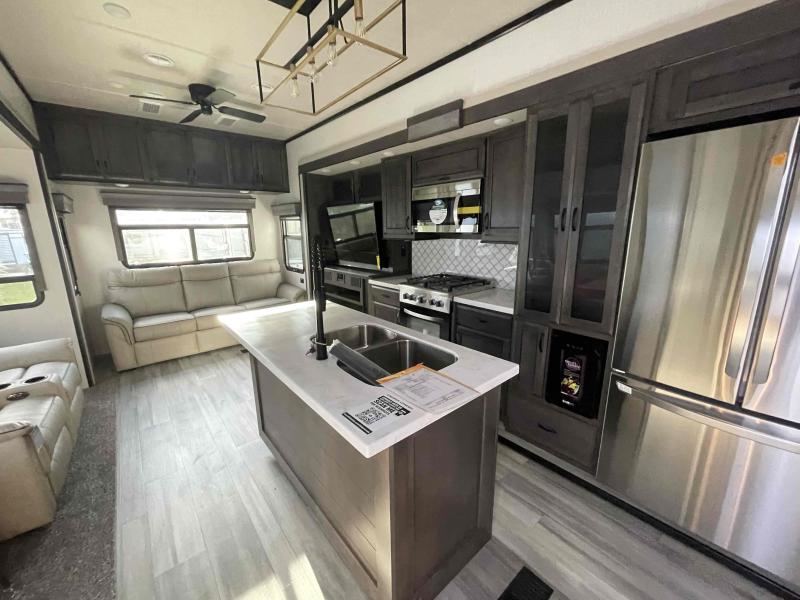 new Fifth Wheel Trailers Forest River Cedar Creek Champagne Edition for sale, in Palm Bay, FL Thumbnail 19