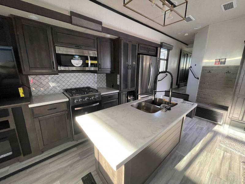 new Fifth Wheel Trailers Forest River Cedar Creek Champagne Edition for sale, in Palm Bay, FL Thumbnail 18