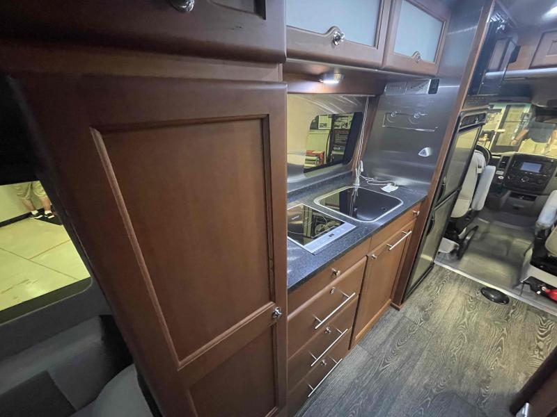 used Camper / RV Roadtrek Adventurous for sale, in Palm Bay, FL Thumbnail 8