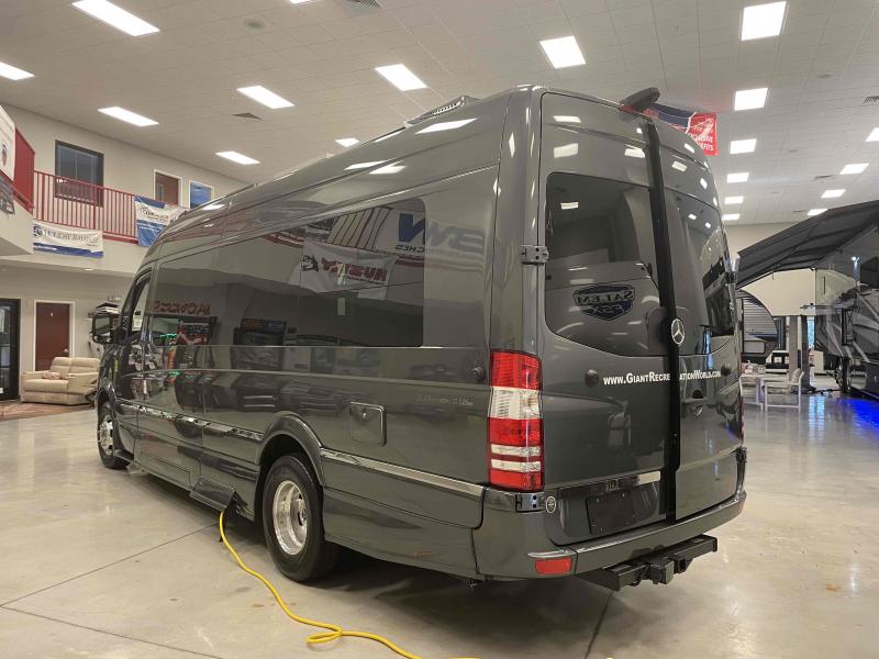 used Camper / RV Roadtrek Adventurous for sale, in Palm Bay, FL Thumbnail 4