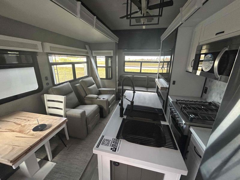 new Fifth Wheel Trailers Forest River Cedar Creek for sale, in Palm Bay, FL Thumbnail 20