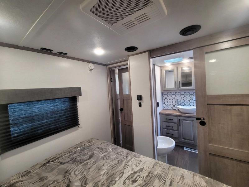 new Toy Haulers Dutchmen RV Voltage Triton for sale, in Ormond Beach, FL Thumbnail 15