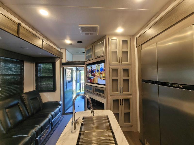 new Toy Haulers Dutchmen RV Voltage Triton for sale, in Ormond Beach, FL Thumbnail 10