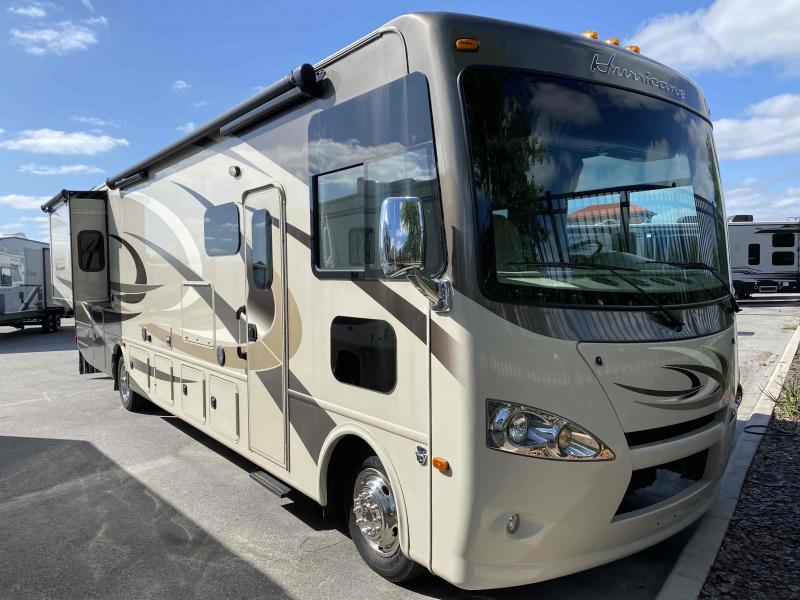 2016 Thor Motor Coach HURRICANE 35C 2016 Thor Motor Coach HURRICANE 35C