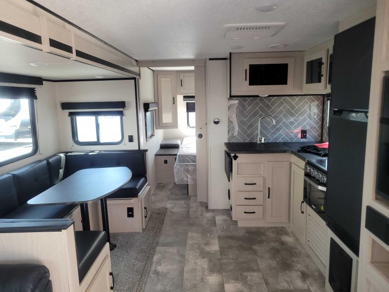 new Travel Trailers Coachmen Apex Ultra-Lite for sale, in Palm Bay, FL Thumbnail 7