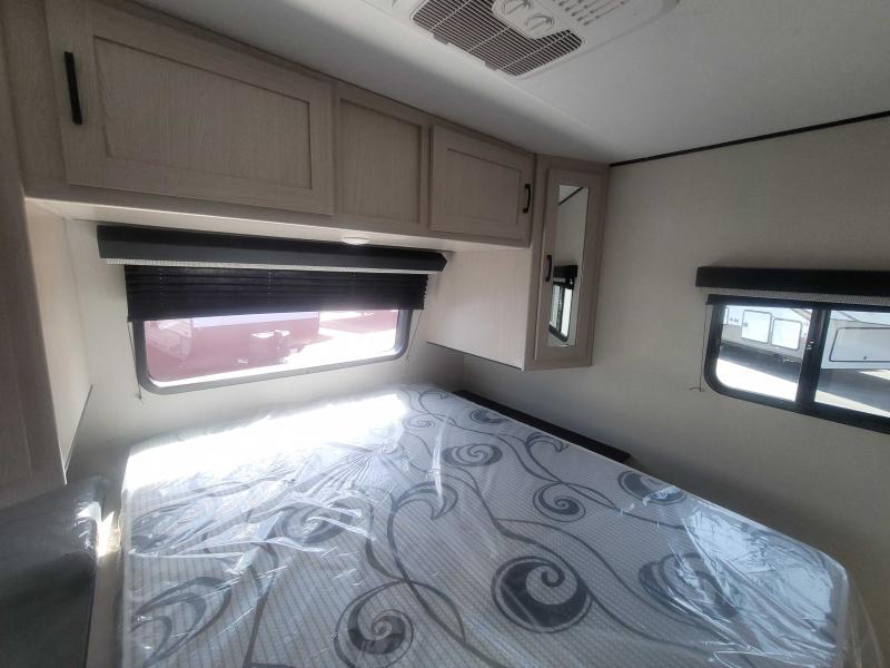 new Travel Trailers Coachmen Apex Ultra-Lite for sale, in Palm Bay, FL Thumbnail 11