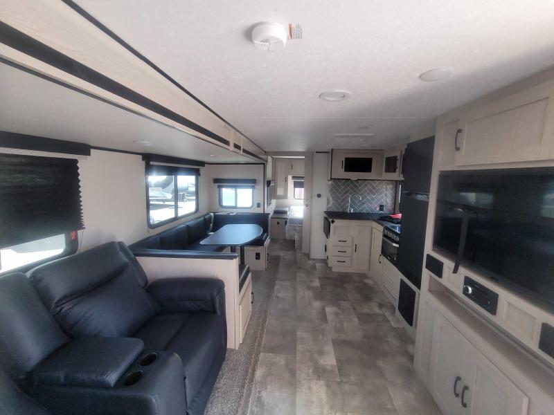 new Travel Trailers Coachmen Apex Ultra-Lite for sale, in Palm Bay, FL Thumbnail 9