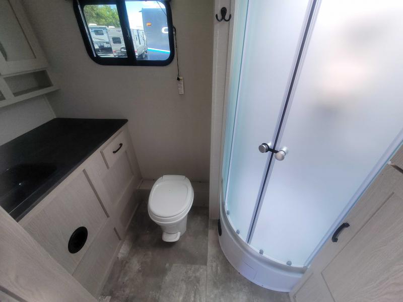 new Travel Trailers Coachmen Apex Ultra-Lite for sale, in Palm Bay, FL Thumbnail 12