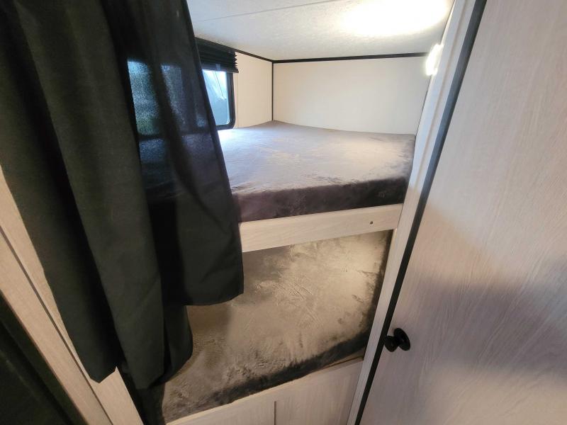 new Travel Trailers Coachmen Apex Ultra-Lite for sale, in Winter Garden, FL Thumbnail 10