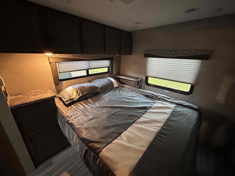 new Camper / RV Thor Motor Coach Four Winds for sale, in Palm Bay, FL Thumbnail 26