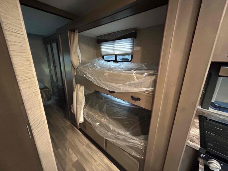 new Camper / RV Thor Motor Coach Four Winds for sale, in Palm Bay, FL Thumbnail 12