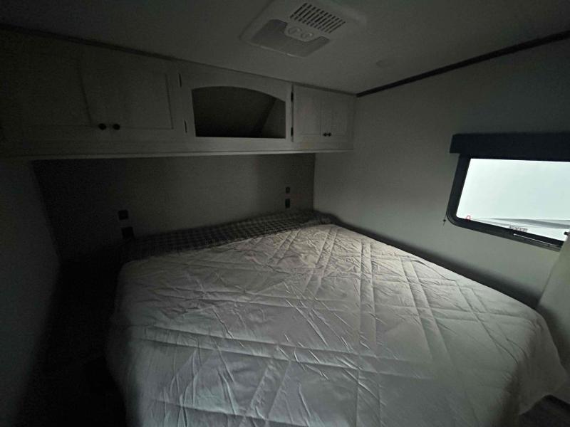 new Fifth Wheel Trailers Forest River Cardinal Red for sale, in Palm Bay, FL Thumbnail 8