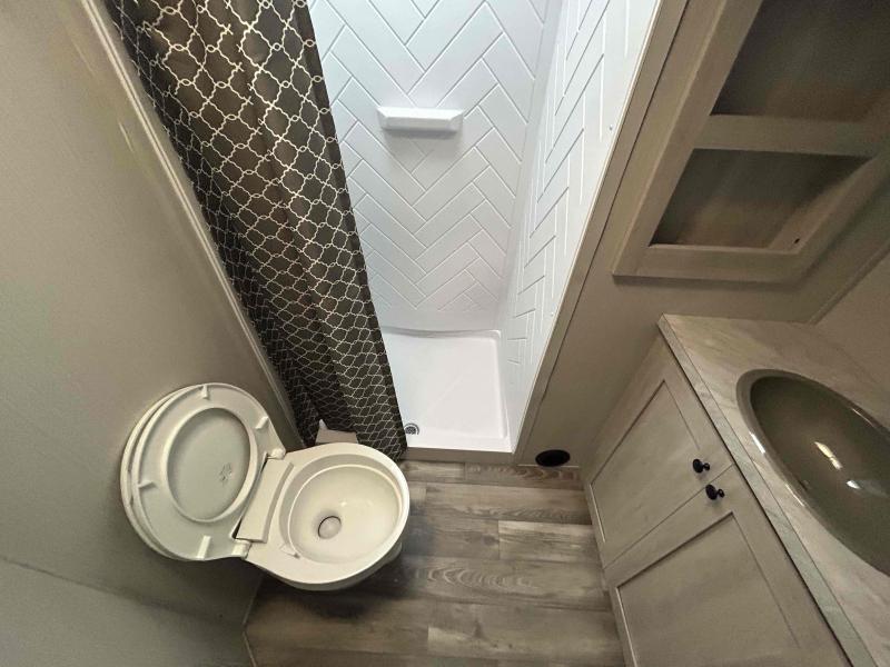 new Fifth Wheel Trailers Forest River Cardinal Red for sale, in Palm Bay, FL Thumbnail 12