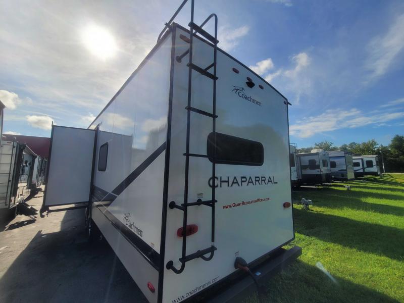 new Fifth Wheel Trailers Coachmen Chaparral X-Lite for sale, in Winter Garden, FL Thumbnail 3