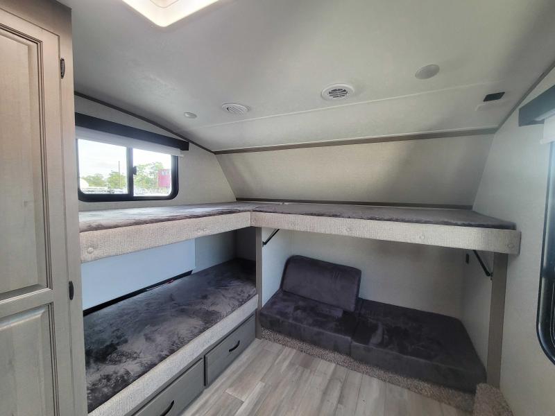 new Fifth Wheel Trailers Coachmen Chaparral X-Lite for sale, in Winter Garden, FL Thumbnail 13