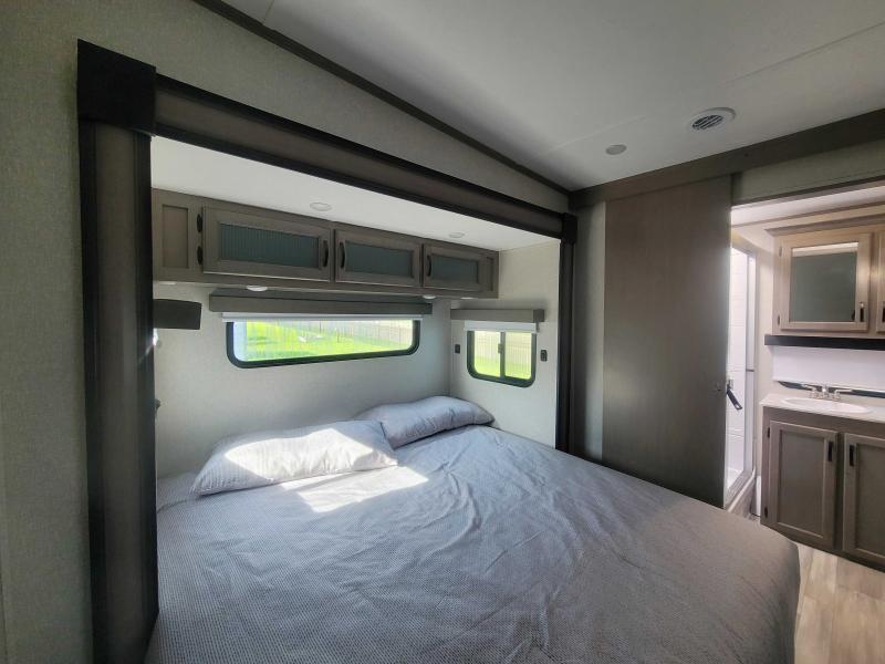 new Fifth Wheel Trailers Coachmen Chaparral X-Lite for sale, in Winter Garden, FL Thumbnail 9